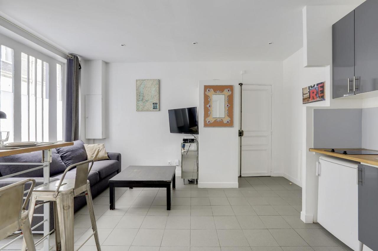 170 Suite Angouleme Large Duplex Style Apt With1 Bdr Paris Central Exterior photo